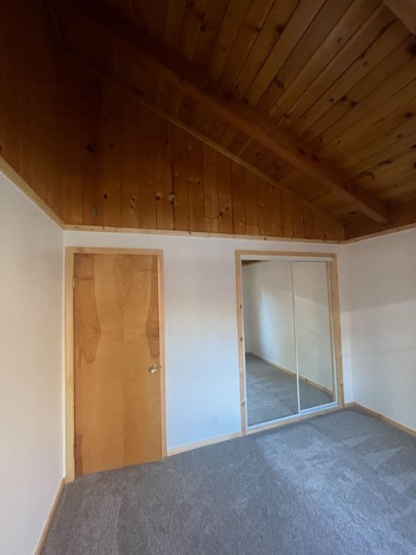 Big Bear Lake House: 609 Elysian Blvd