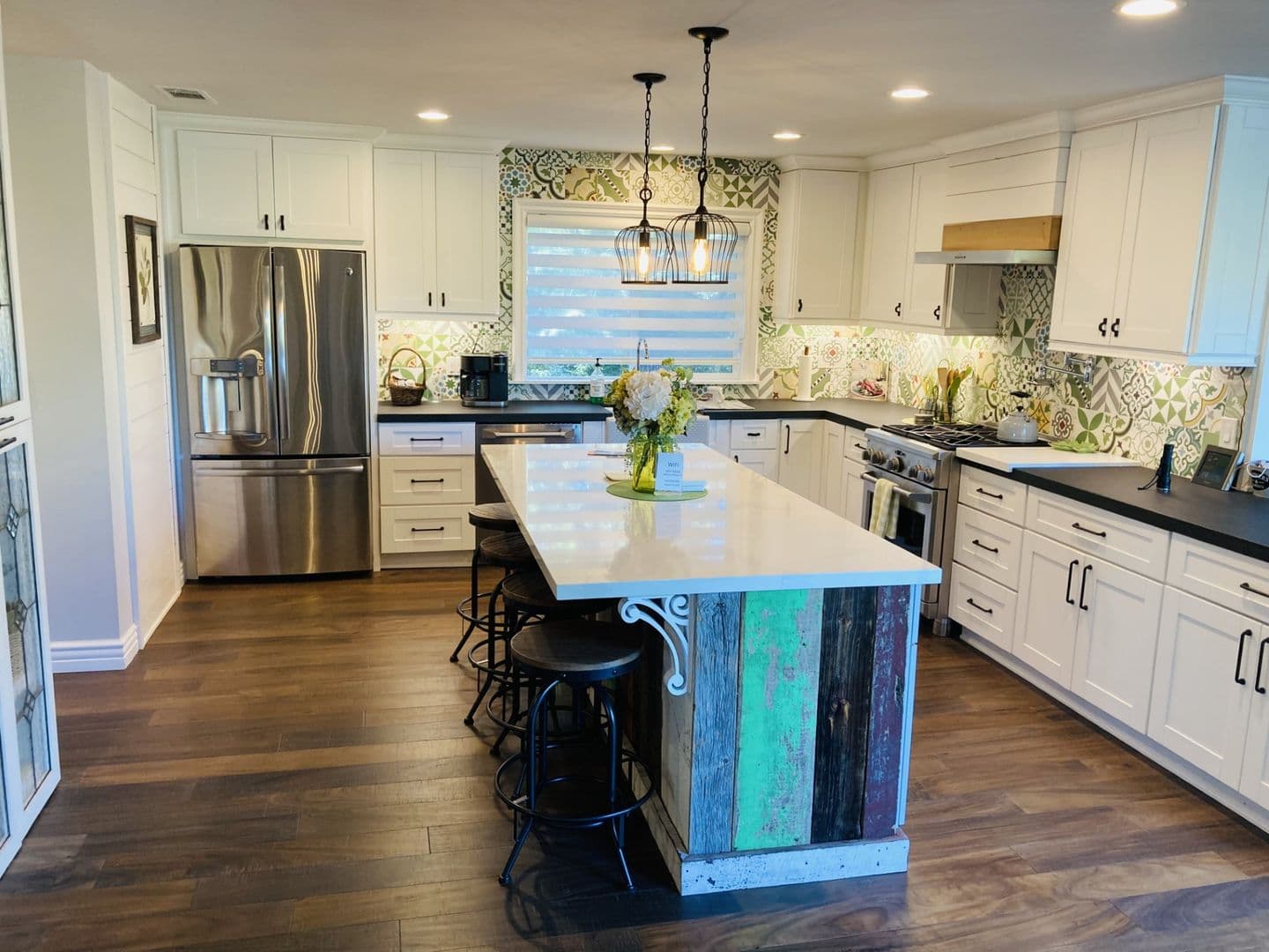 Lake Arrowhead House: 28288 Bern Dr