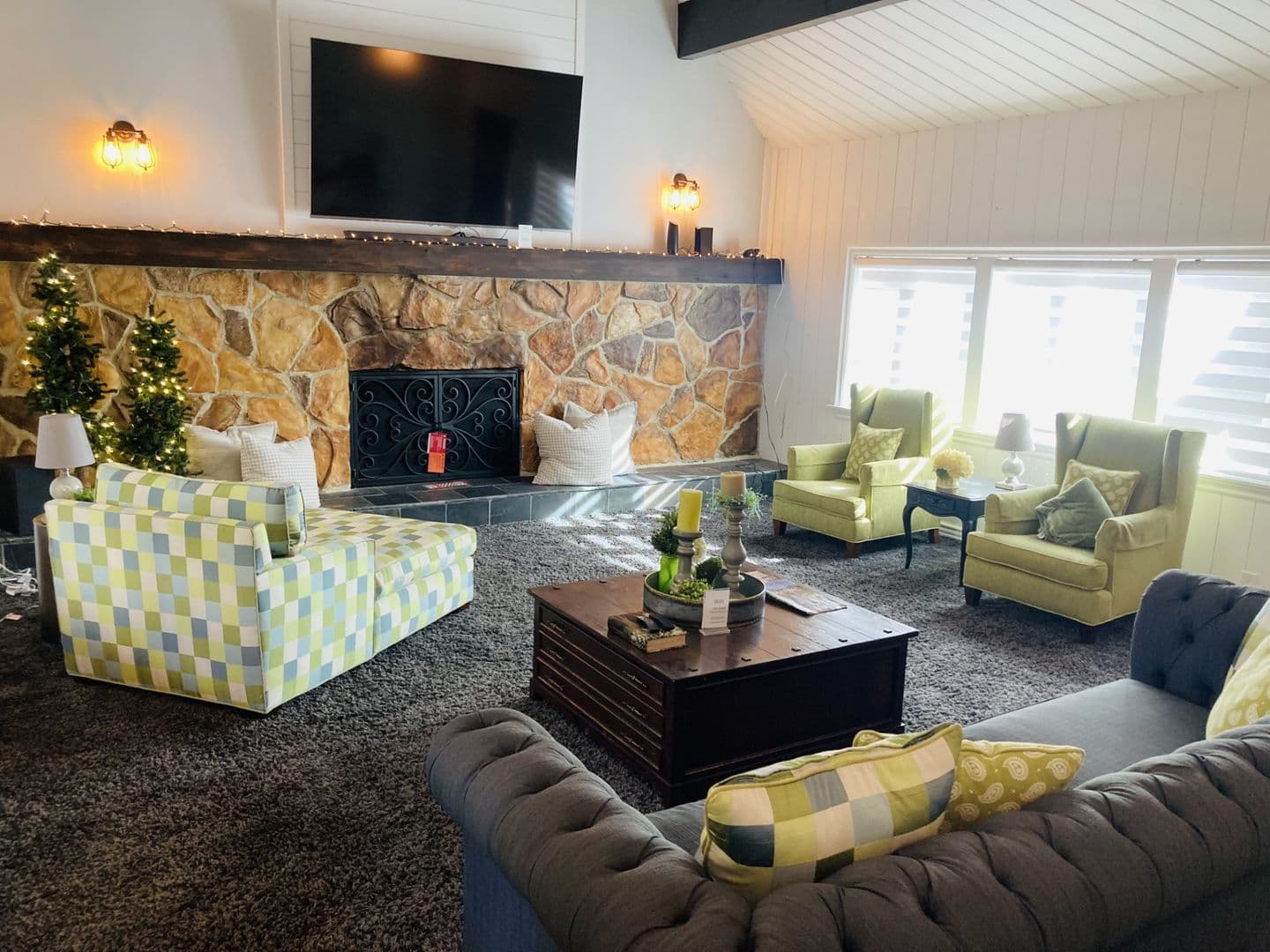 Lake Arrowhead House: 28288 Bern Dr