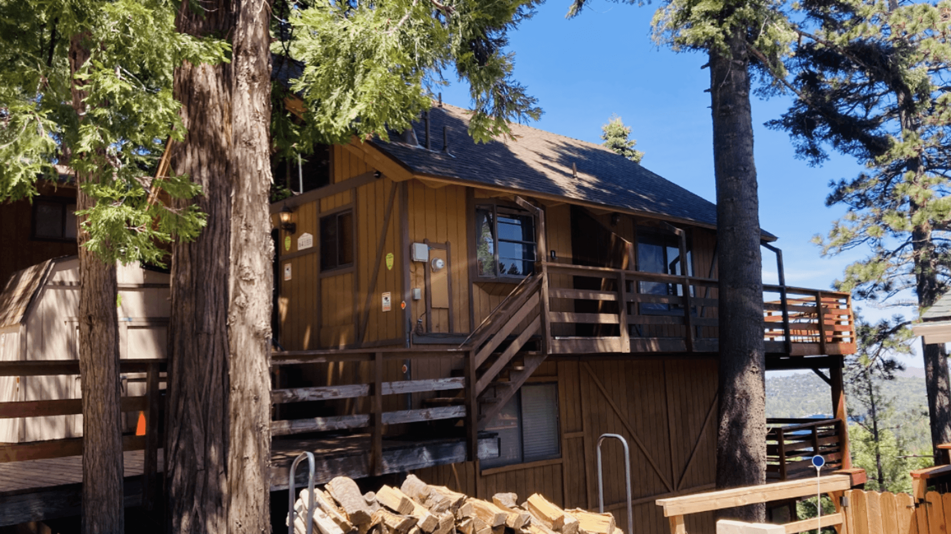 Lake Arrowhead House: 641 Virginia Ct