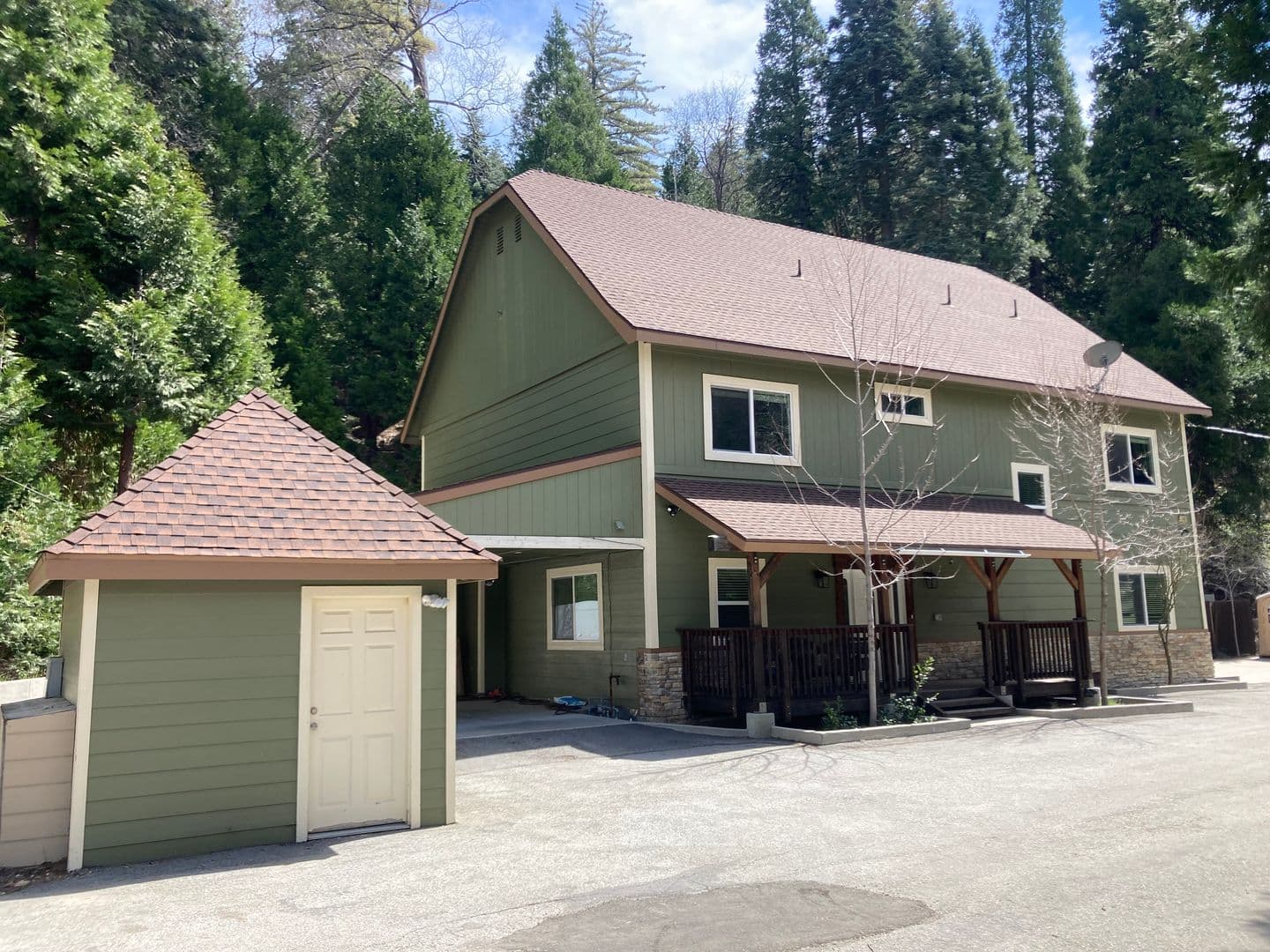Lake Arrowhead House: 341 State Hwy 173