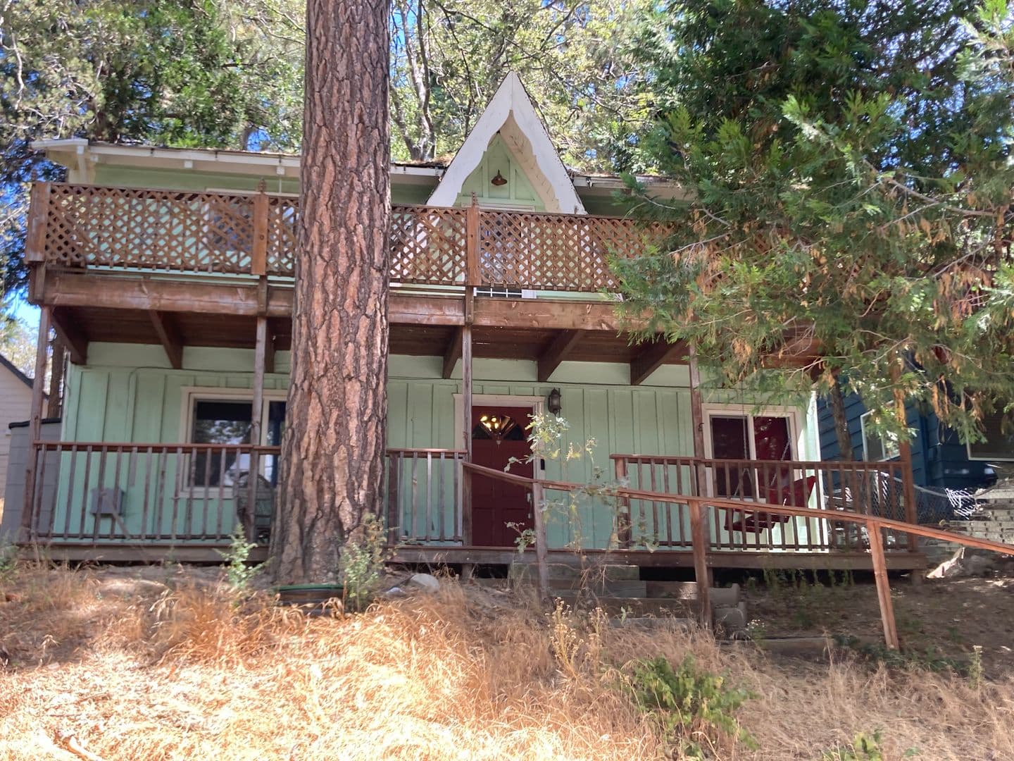 Cedar Glen House: 143 Western Dr