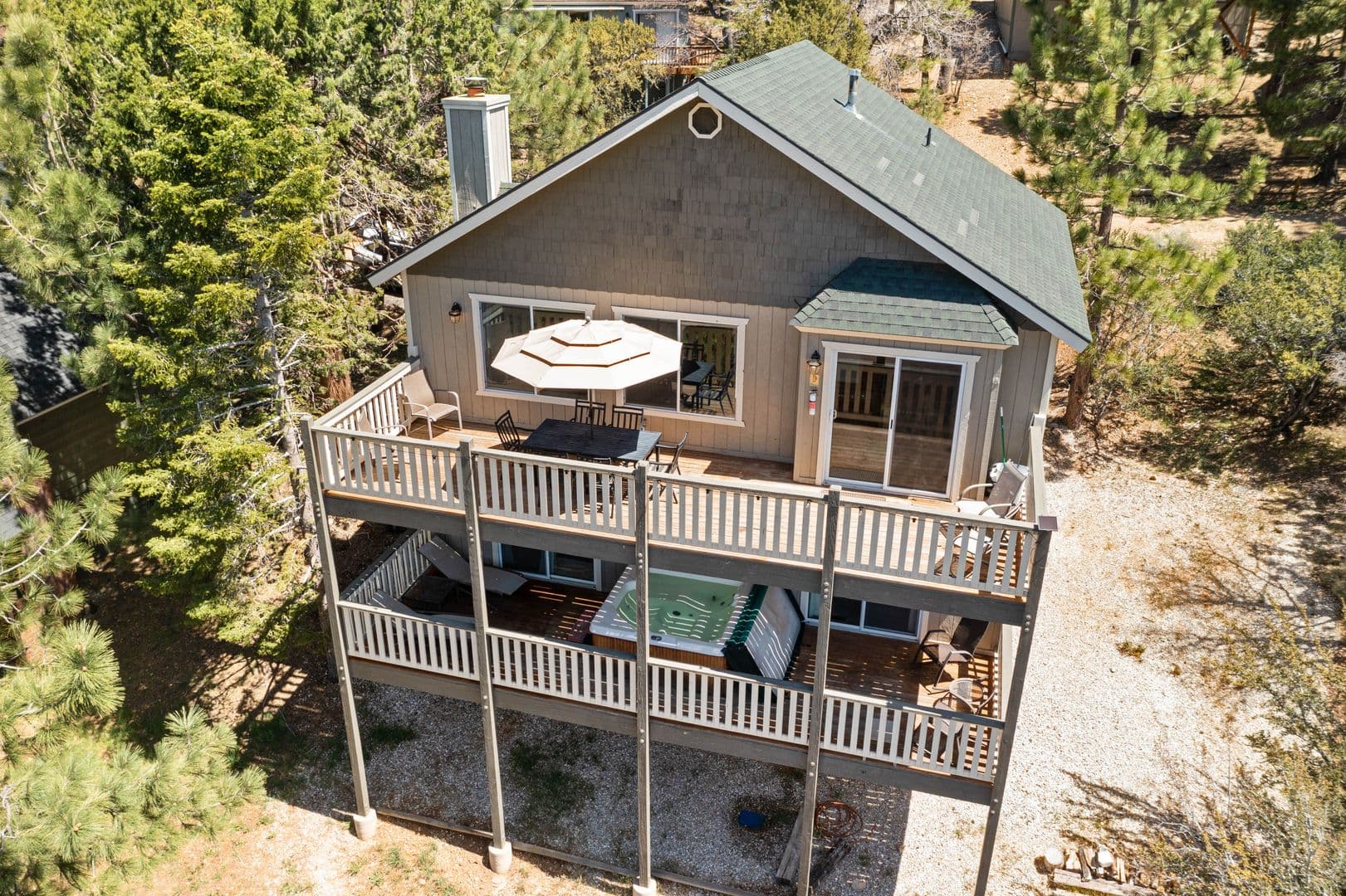 Big Bear Lake House: 43888 Yosemite Dr.