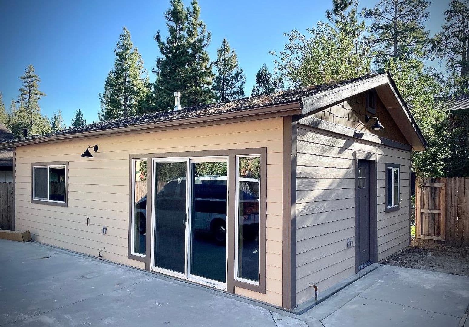 Big Bear Lake House: 609 Elysian Blvd