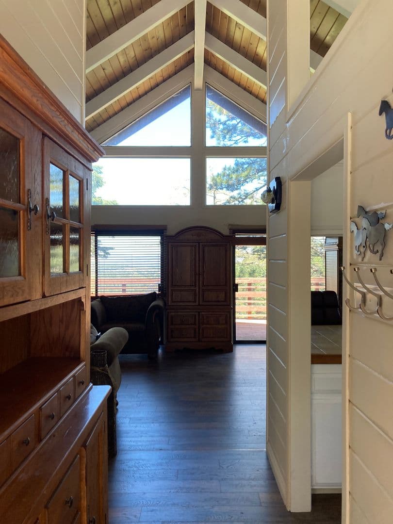 Lake Arrowhead House: 641 Virginia Ct