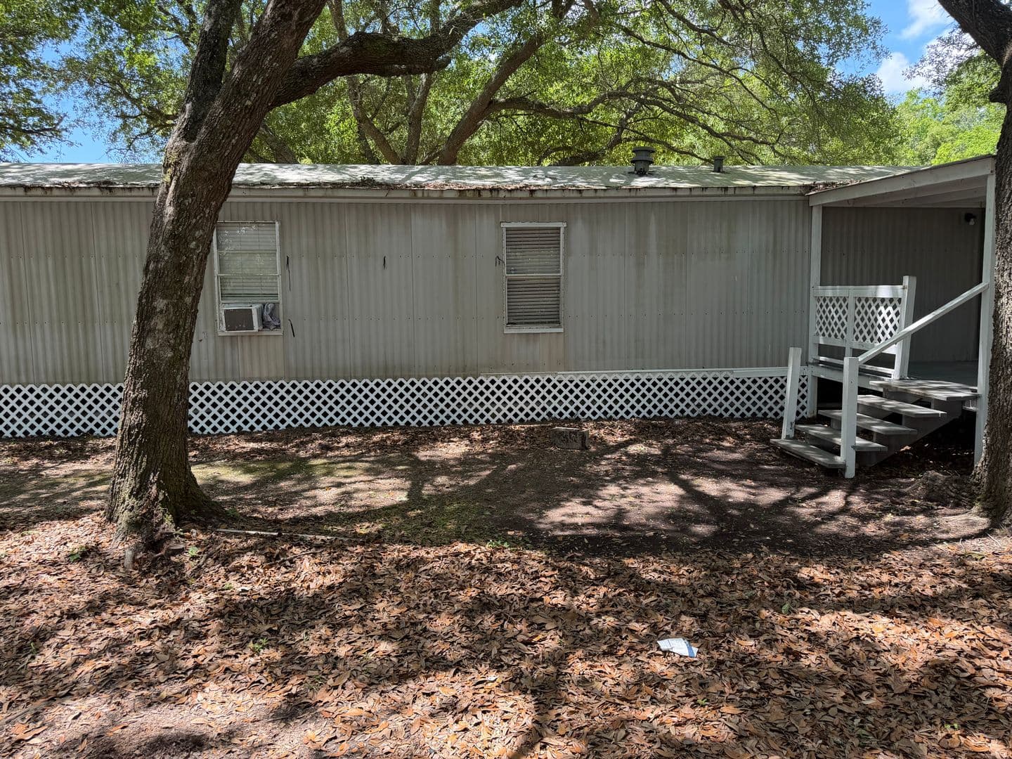 Irvington House: 12321 Lloyd Rd Lot 8