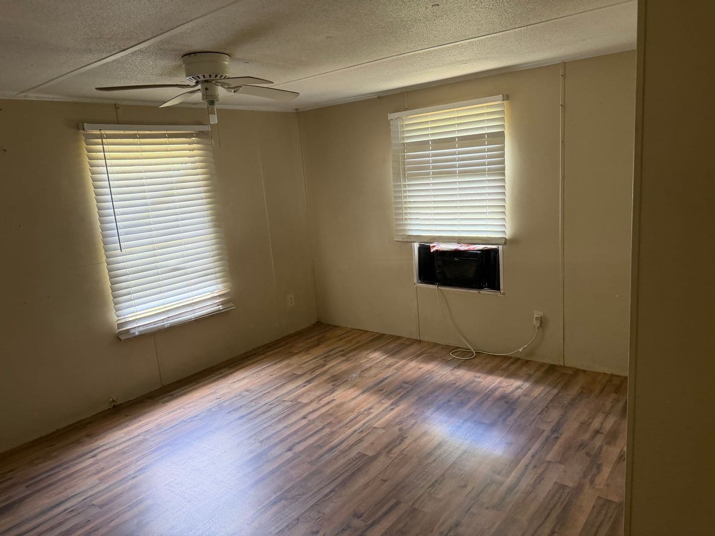 Irvington House: 12321 Lloyd Rd Lot 8