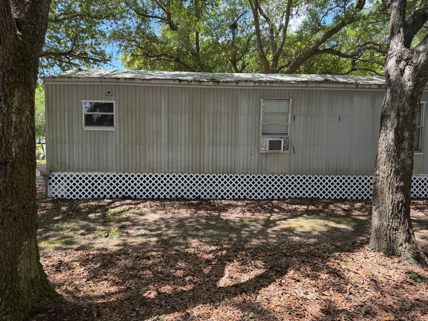 Irvington House: 12321 Lloyd Rd Lot 8
