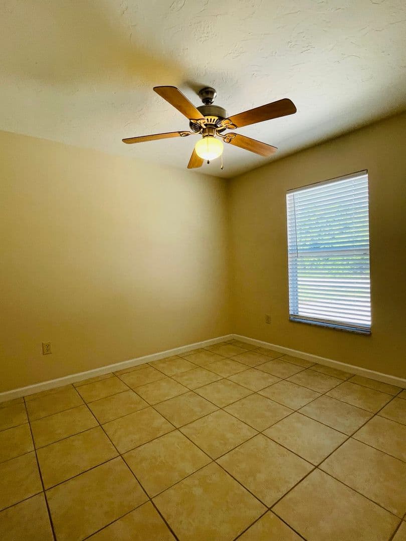 Port Charlotte House: 1506 Dewitt Street