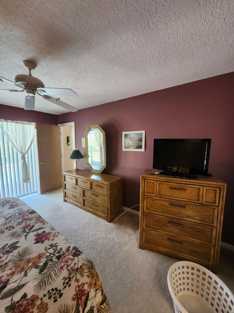 Port Charlotte House: 1024 Arden Terr