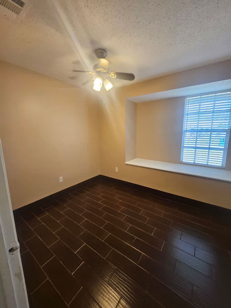 Port Charlotte House: 1225 Armsdale Avenue