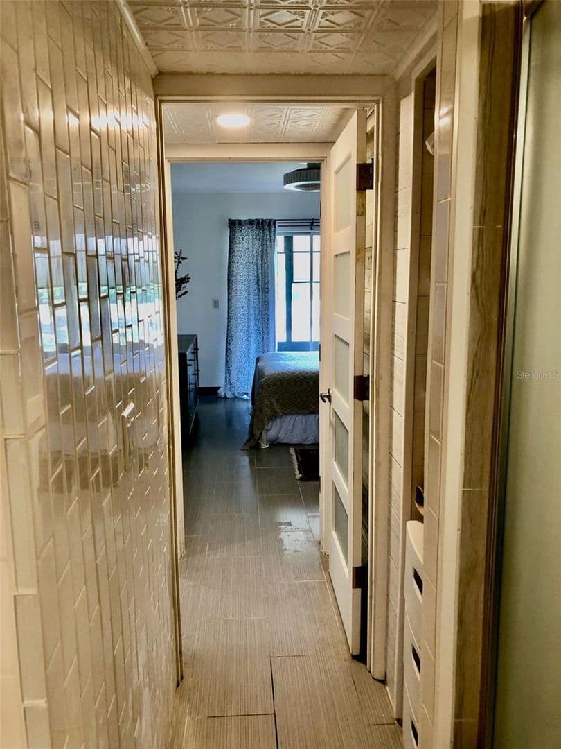 Venice House: 102 Capri Isles Blvd #106