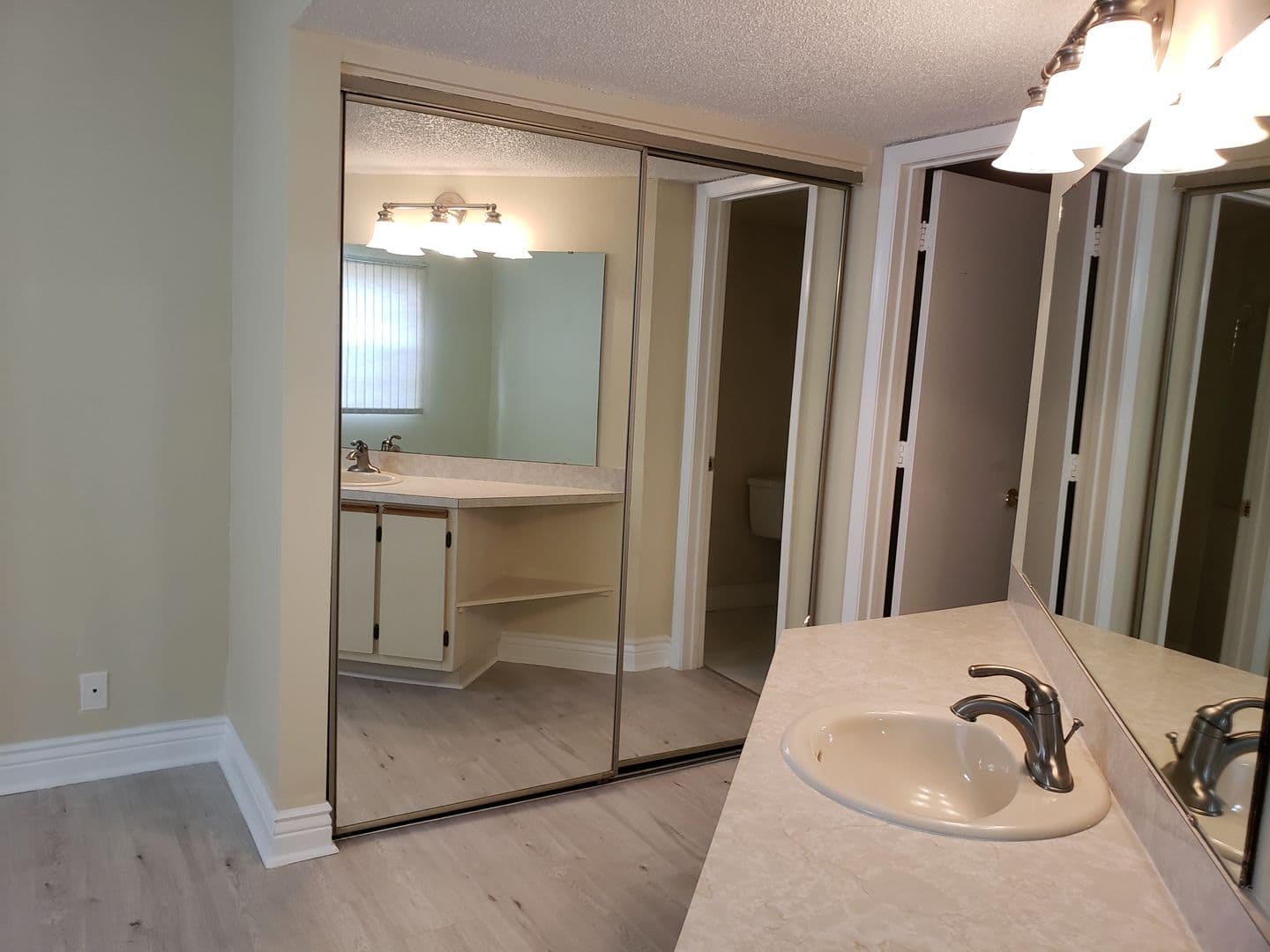 Port Charlotte Condo: 19505 Quesada Ave #OO103