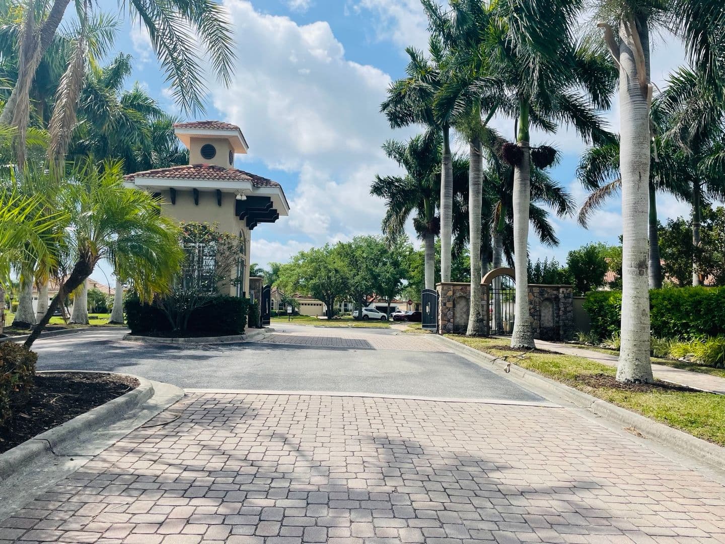 Port Charlotte House: 15321 Mille Fiore Blvd