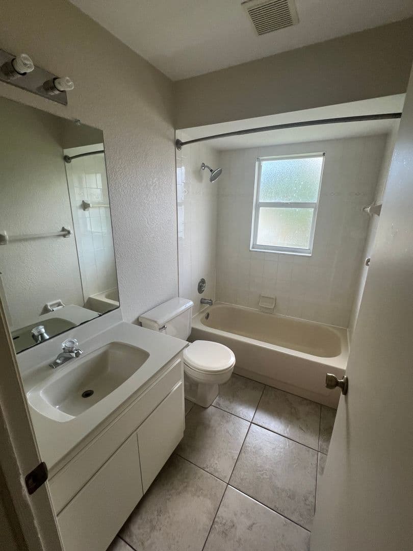 Port Charlotte House: 33 Orlando Blvd