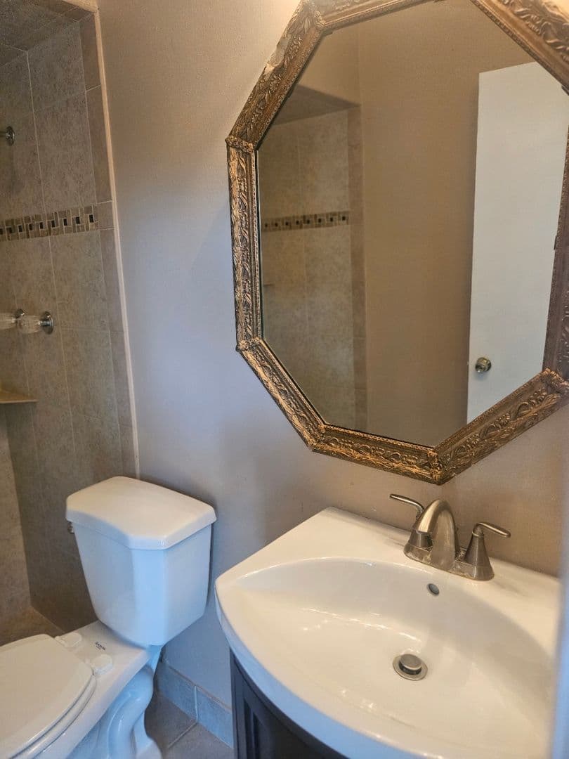 Port Charlotte House: 1225 Armsdale Avenue
