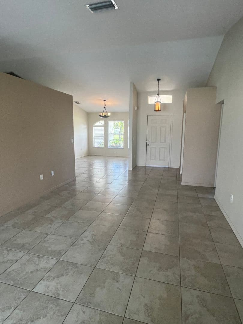 Port Charlotte House: 33 Orlando Blvd