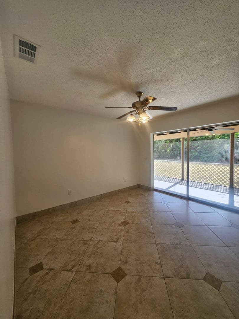Port Charlotte House: 1225 Armsdale Avenue