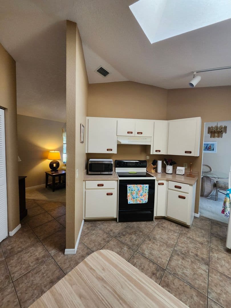 Port Charlotte House: 1024 Arden Terr