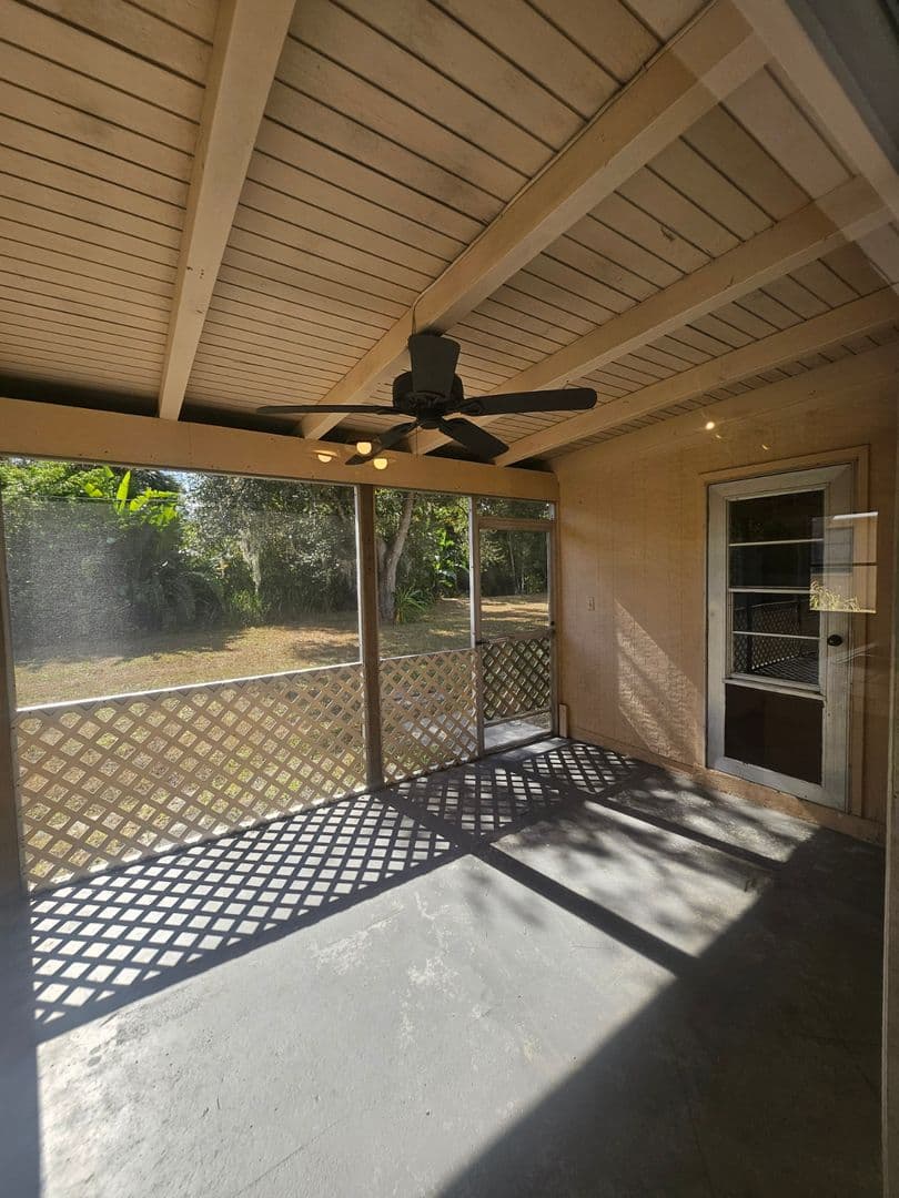 Port Charlotte House: 1225 Armsdale Avenue