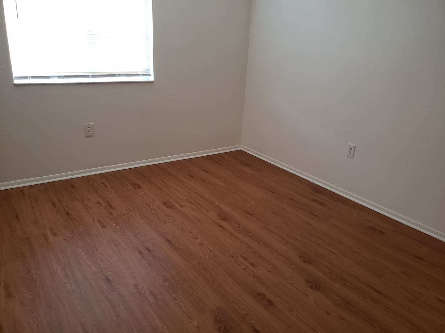 Port Charlotte House: 325 Lenoir Street