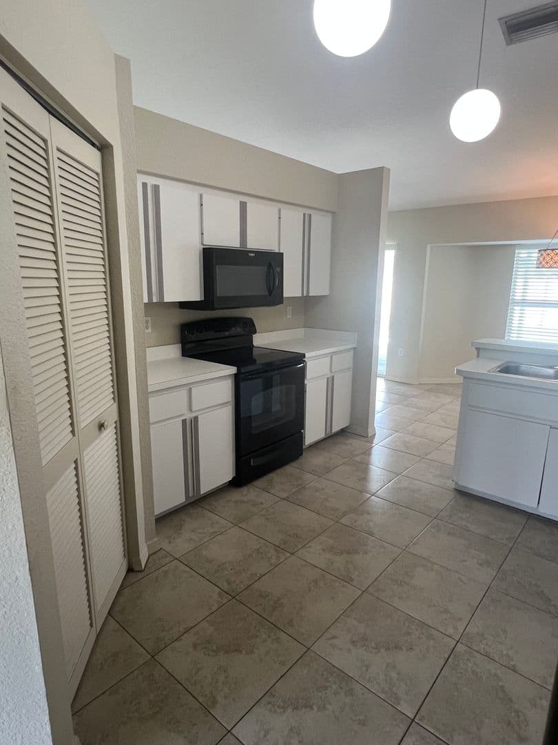 Port Charlotte House: 33 Orlando Blvd