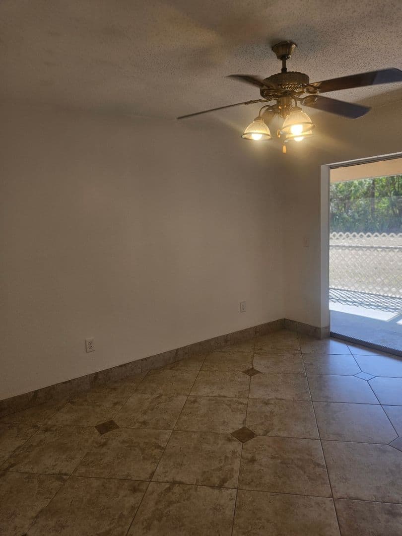 Port Charlotte House: 1225 Armsdale Avenue