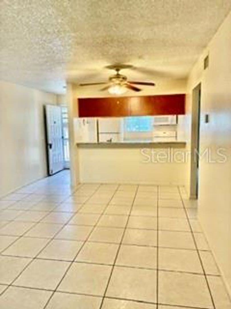 Venice House: 211 Airport Avenue, Unit 111