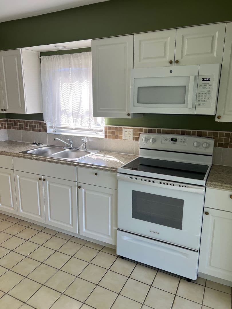Port Charlotte Condo: 21306 Stillwater Ave