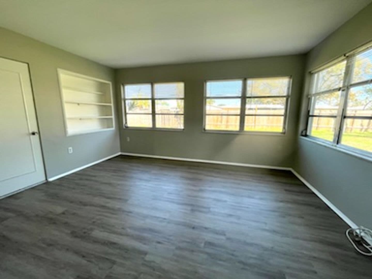 Venice House: 361 Sea Grape Road