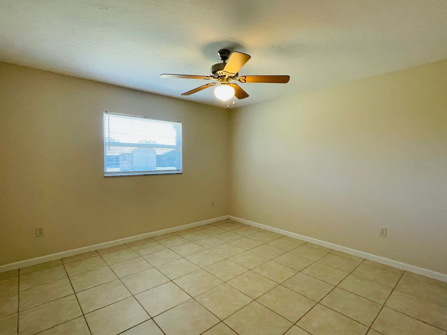 Port Charlotte House: 1506 Dewitt Street