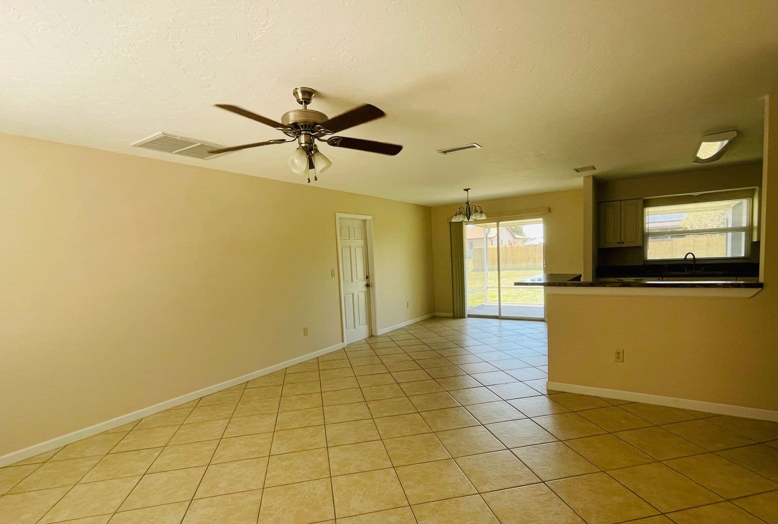 Port Charlotte House: 1506 Dewitt Street