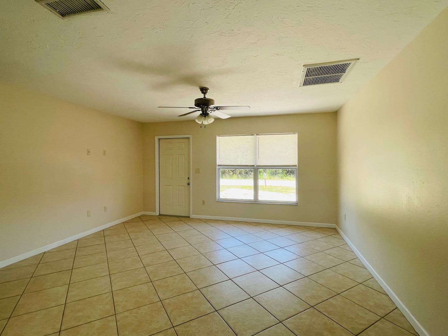 Port Charlotte House: 1506 Dewitt Street