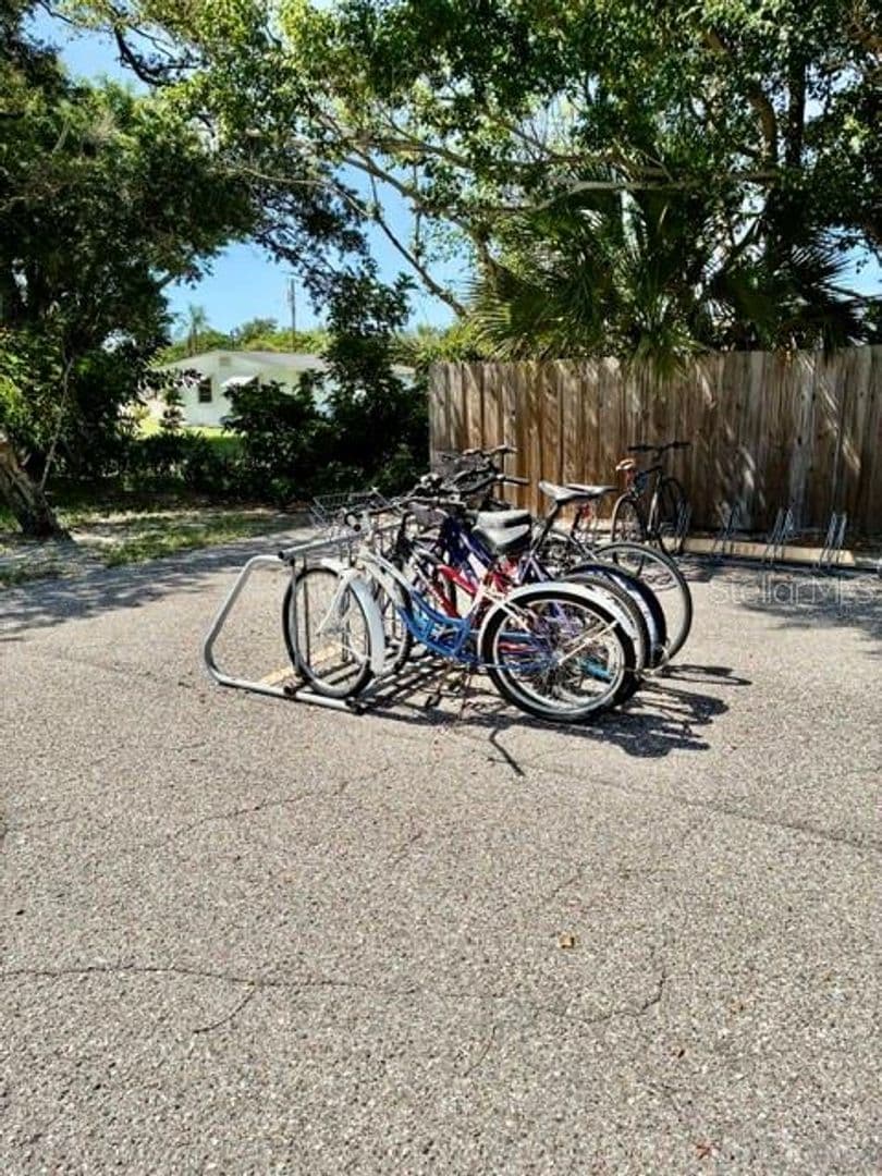 Venice House: 211 Airport Avenue, Unit 111