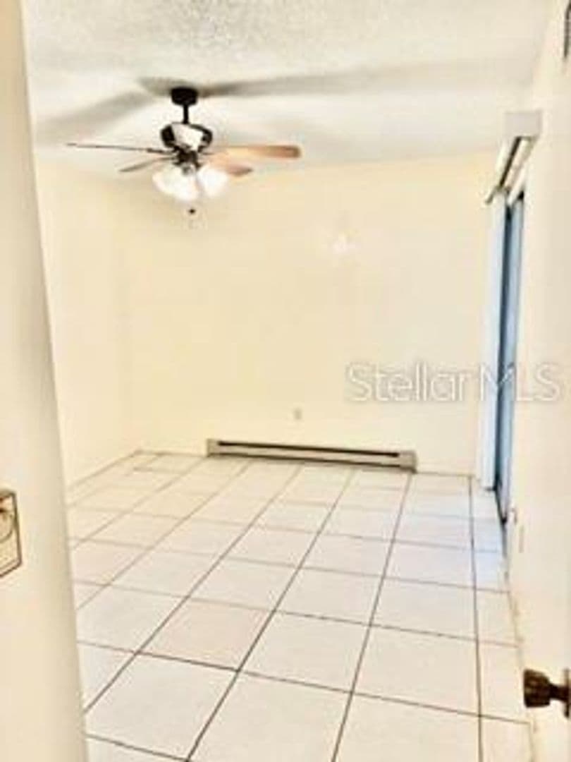 Venice House: 211 Airport Avenue, Unit 111