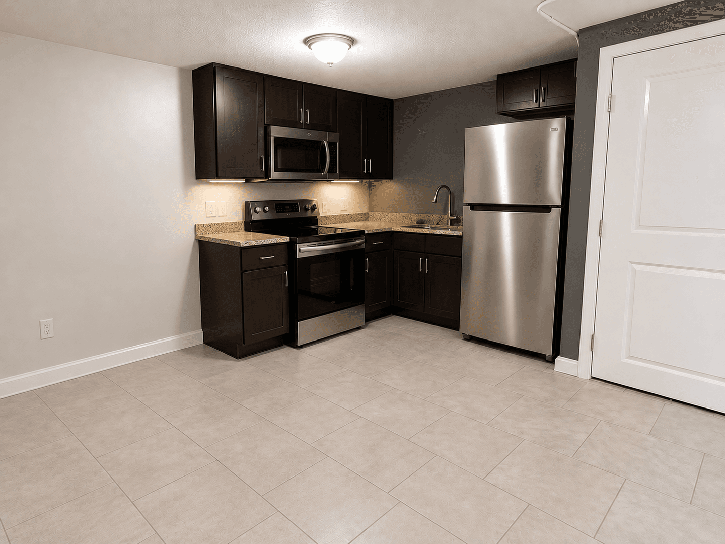 Fall River Apartment: 28 Odd Street