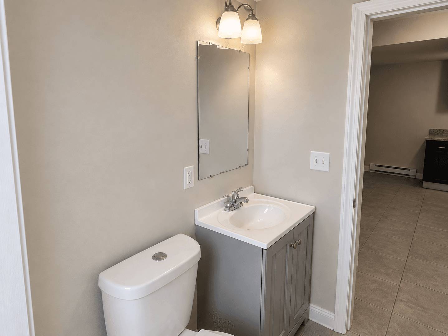 Fall River Apartment: 28 Odd Street