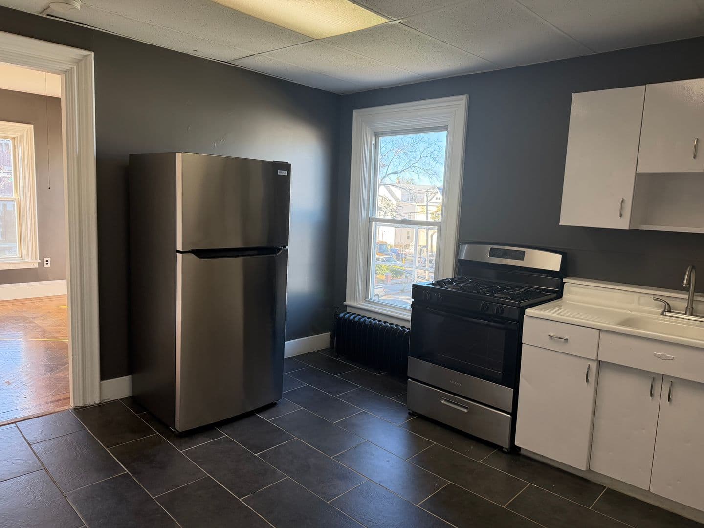 Fall River Apartment: 772 Second Street