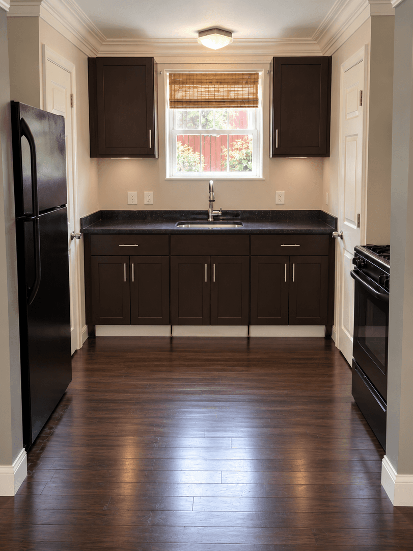 Fall River Apartment: 45 Pickering St