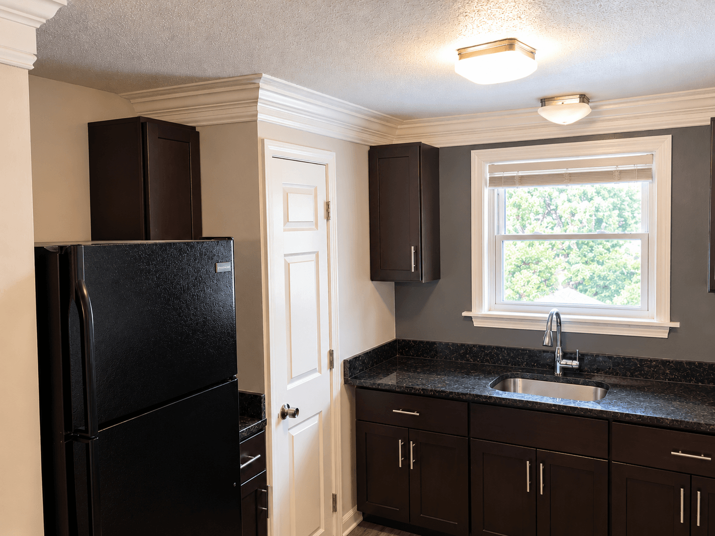 Fall River Apartment: 1710 North Main St