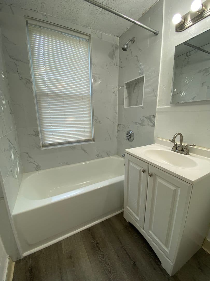 Fall River Apartment: 775 Plymouth Ave