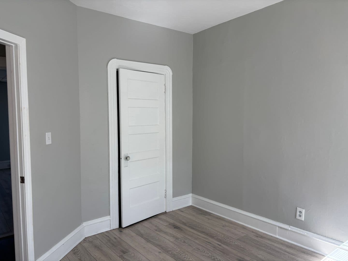 Fall River Apartment: 775 Plymouth Ave