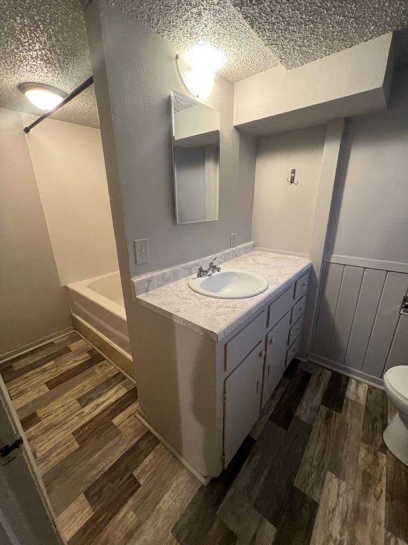 Rapid City Apartment: 405 E Watertown