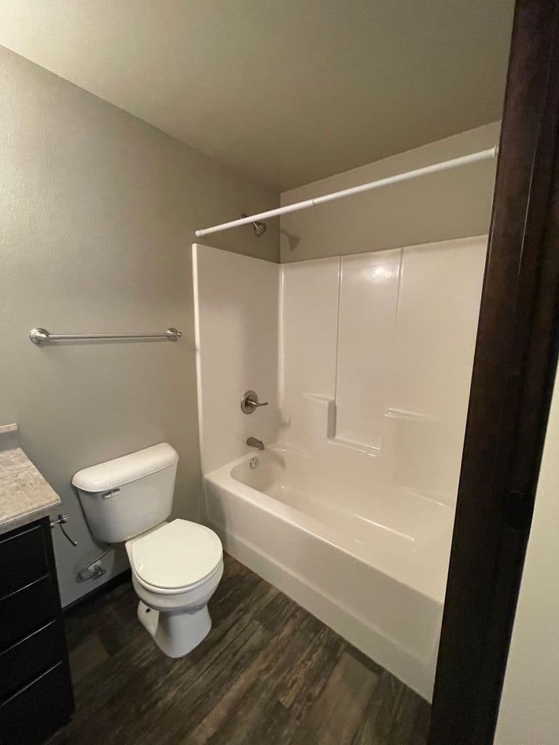 Summerset Apartment: 7051 Freedom Ln
