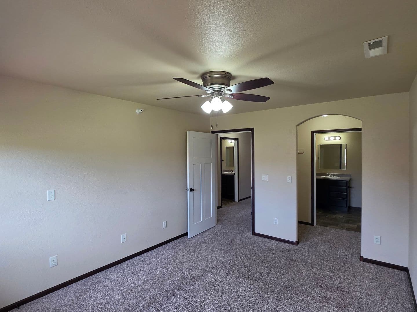 Summerset Apartment: 7050 Freedom Ln