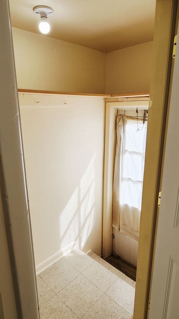 Rapid City House: 214 E Denver