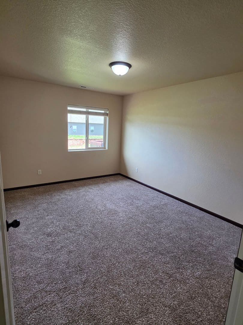 Summerset Apartment: 7050 Freedom Ln