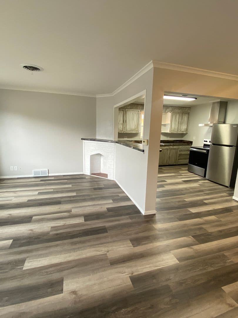 Rapid City Apartment: 410 Quincy St