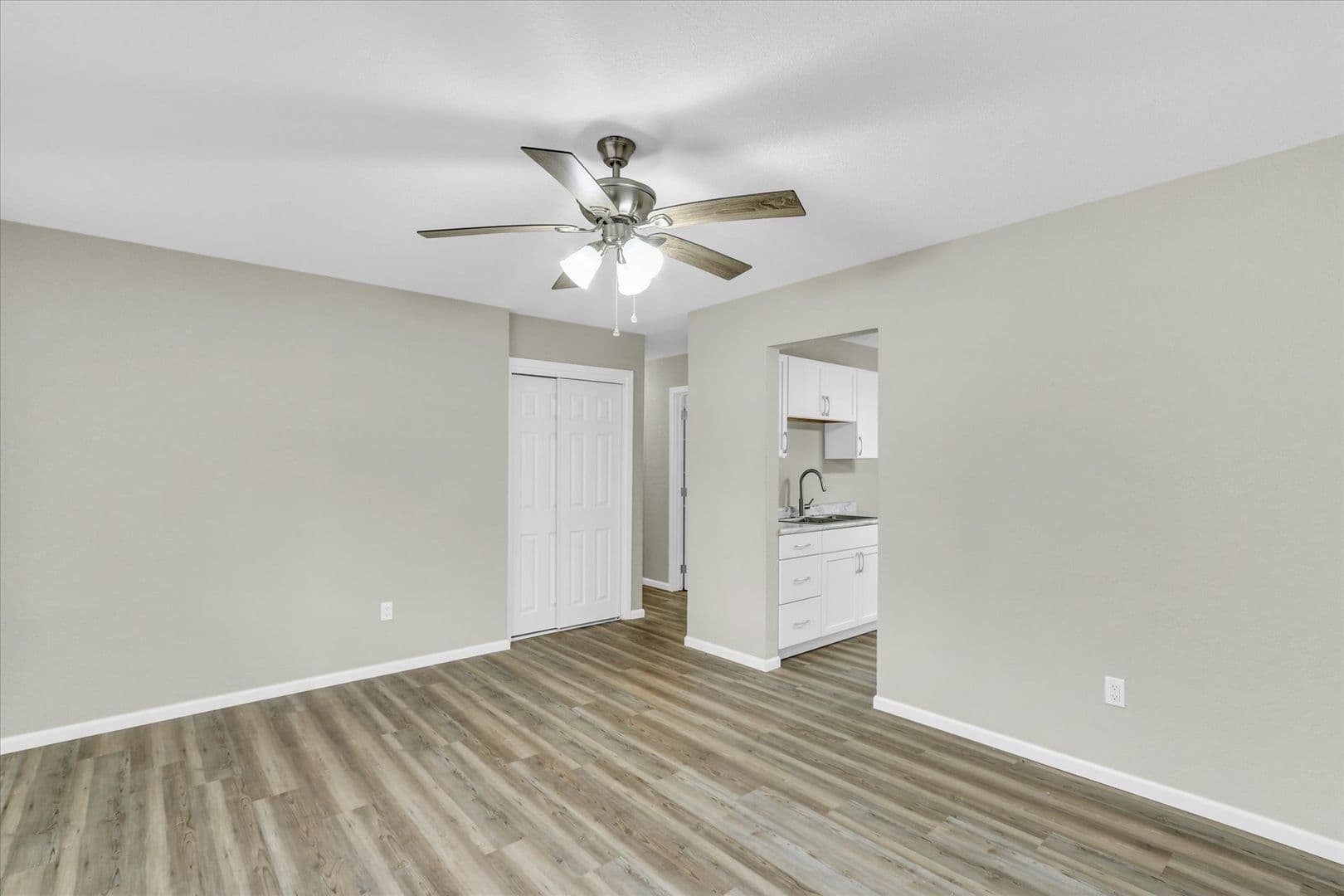 Urbana House: 1306 Ellis Dr