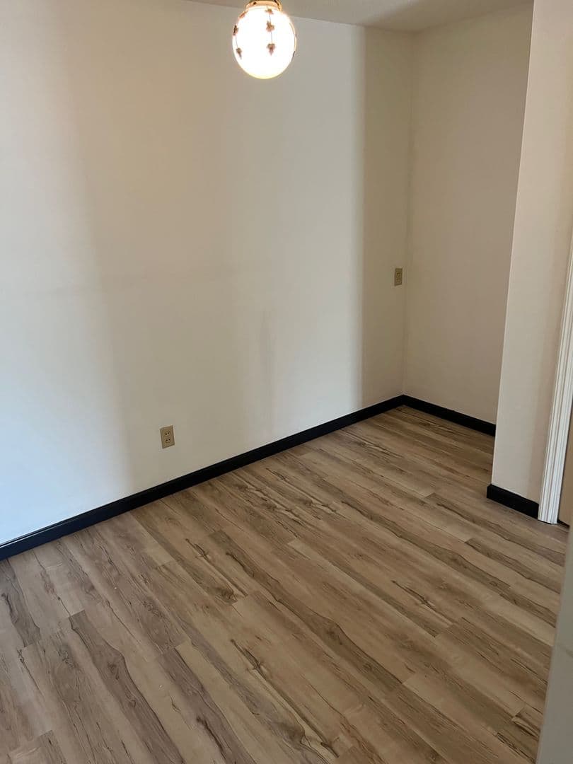 Urbana Condo: 1002 Harding Dr #304